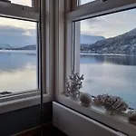 Tatil Evi Sjohus Ved Tjeldsundet - House By The Sea *