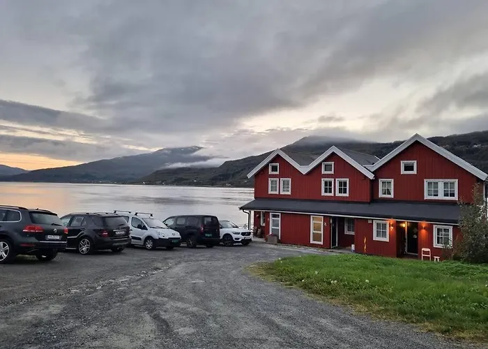 Sjohus Ved Tjeldsundet - House By The Sea * Evenskjer